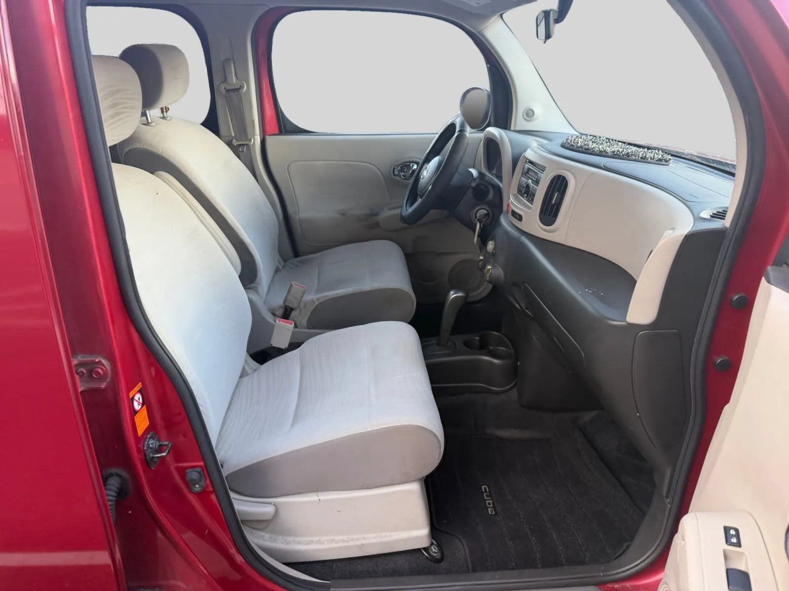Used 2009 Nissan Cube 1.8 S w/ Interior Designer Pkg FWD image 15