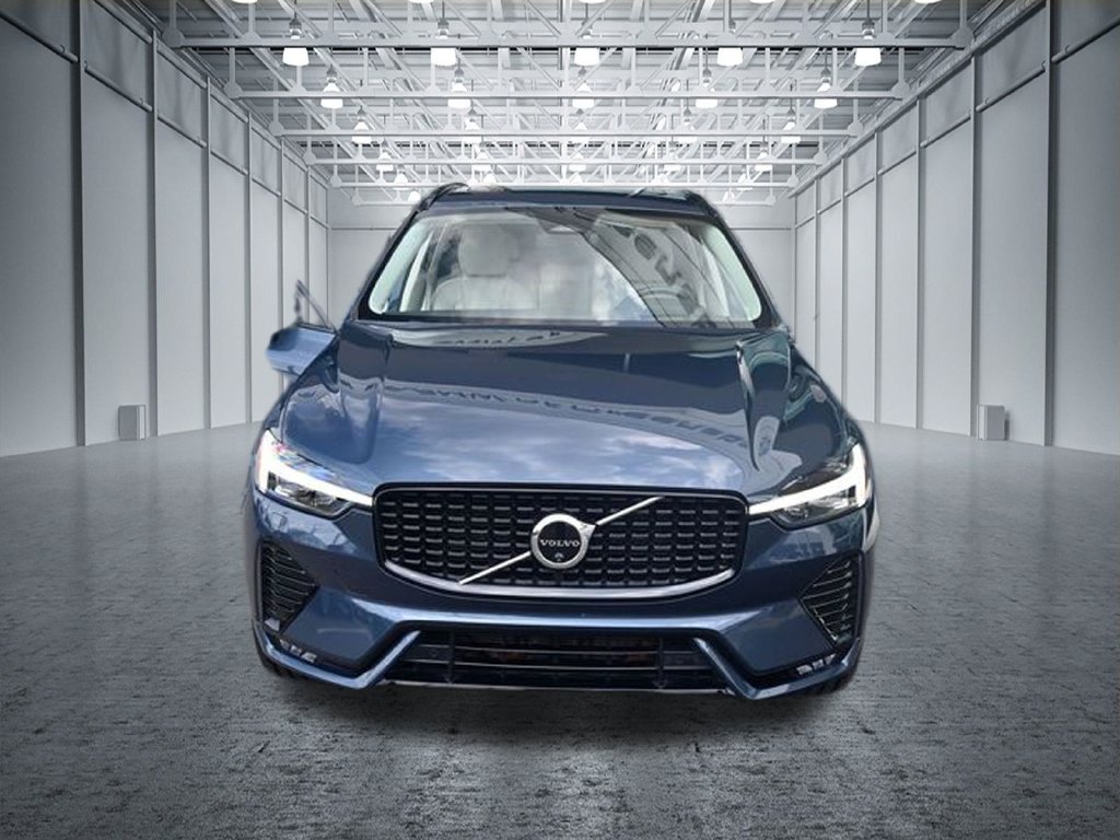 Used 2024 Volvo XC60 B5 Ultimate w/ Protection Package Premier AWD/4WD image 32