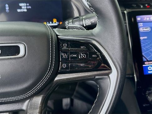 Used 2022 Jeep Grand Cherokee Overland image 24