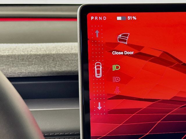 Used 2026 Tesla Model Y AWD image 27