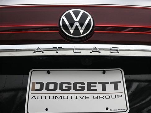 New 2026 Volkswagen Atlas SE image 24