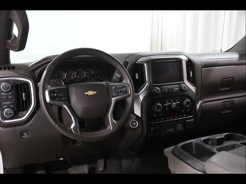 Certified 2021 Chevrolet Silverado 1500 LT w/ Convenience Package II AWD/4WD image 7