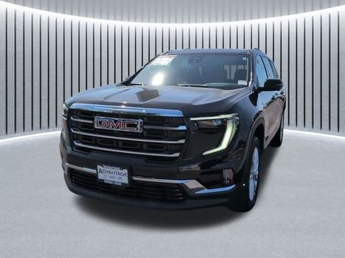 Certified 2025 GMC Acadia Elevation w/ Elevation Premium Package FWD image 15