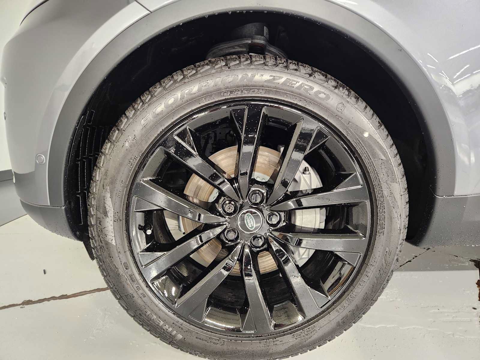 New 2026 Land Rover Discovery S AWD/4WD image 8