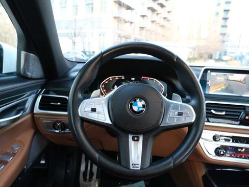 Used 2020 BMW 750i xDrive w/ Executive Package image 35