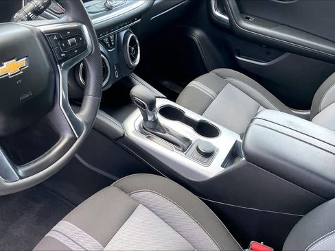 Certified 2025 Chevrolet Blazer LT FWD image 16