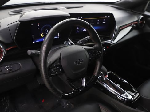 Used 2024 Chevrolet Trax RS FWD image 21