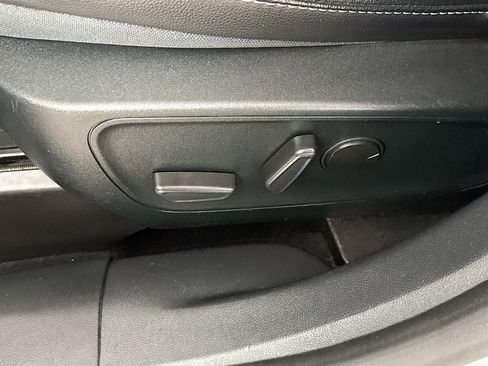 Used 2022 Ford Escape SEL image 22