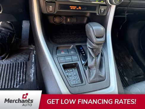 Used 2022 Toyota RAV4 XLE FWD image 14