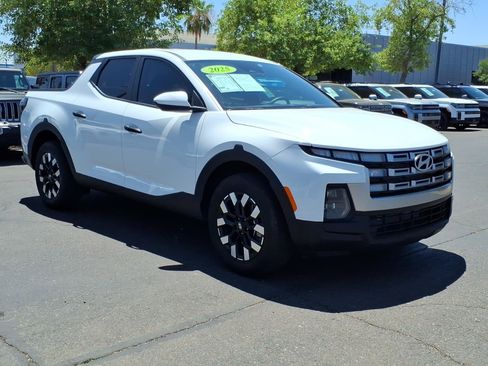 Certified 2025 Hyundai Santa Cruz SE FWD image 7