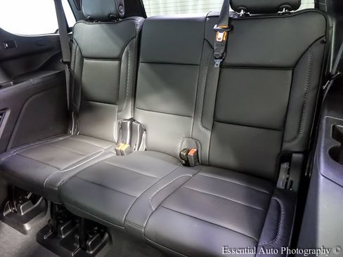 Used 2024 GMC Yukon Denali w/ Advanced Technology Package AWD/4WD image 12