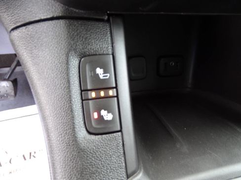 Used 2018 GMC Acadia SLT image 30