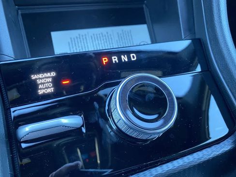 New 2025 Jeep Grand Cherokee L Limited w/ Luxury Tech Group II image 20