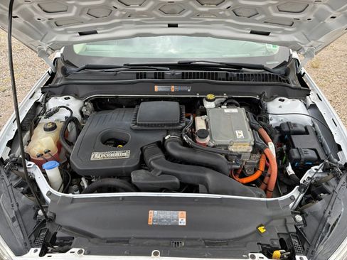 Used 2019 Ford Fusion SE FWD image 28