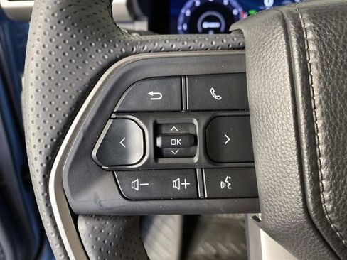 Used 2025 Toyota 4Runner TRD Off-Road AWD/4WD image 17