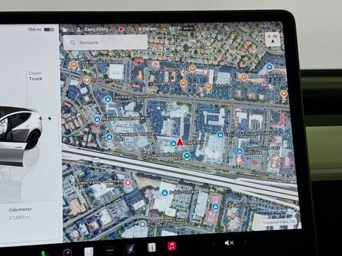 Used 2022 Tesla Model Y Performance image 12