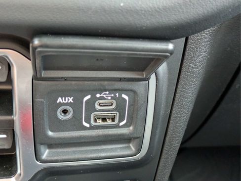 Used 2026 Jeep Wrangler Unlimited Rubicon AWD/4WD image 18