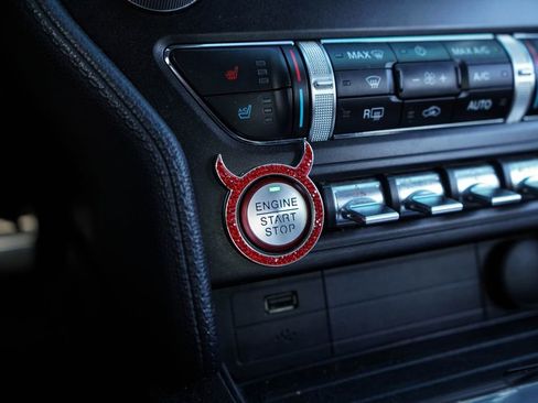 Used 2019 Ford Mustang Premium image 22