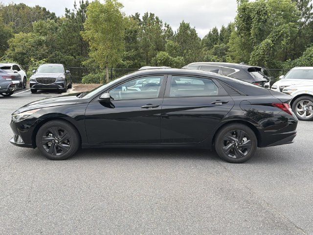 Certified 2023 Hyundai Elantra SEL FWD image 4