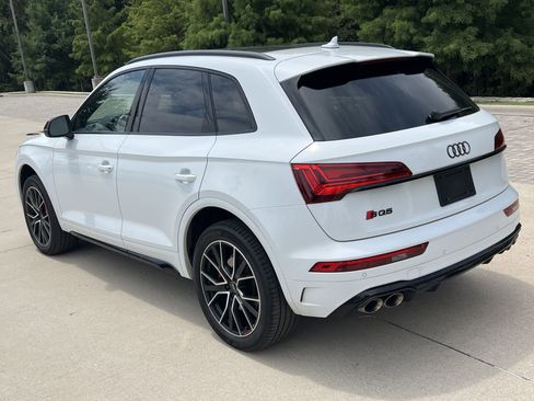 Used 2025 Audi SQ5 Premium Plus w/ Premium Plus Package image 8