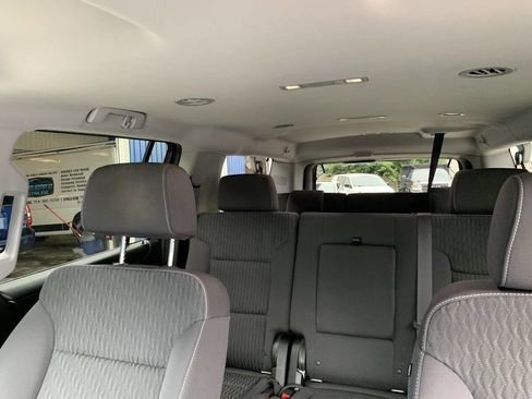 Used 2017 GMC Yukon XL SLE w/ SLE Value Package image 12