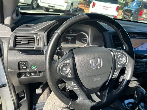 Used 2017 Honda Ridgeline RTL-E image 21