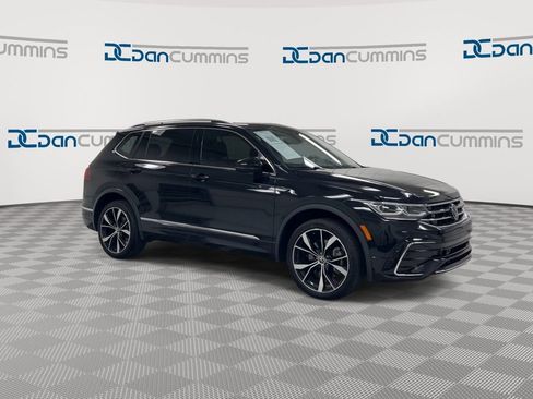 Used 2022 Volkswagen Tiguan SEL R-Line AWD/4WD image 2