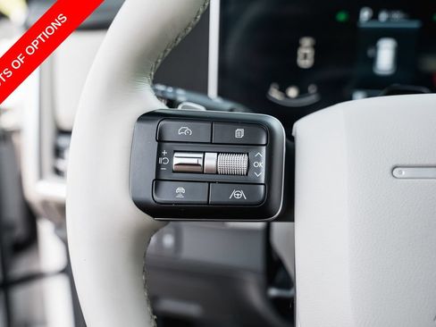 Used 2025 Hyundai Santa Fe SEL FWD image 16