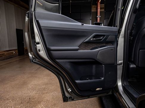 Used 2024 Lexus GX 550 image 39