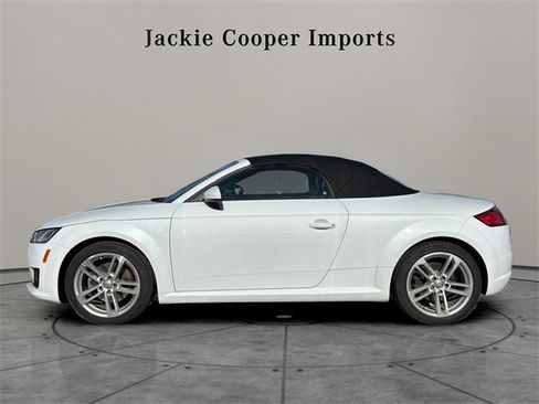 Used 2017 Audi TT 2.0T w/ Technology Package image 2