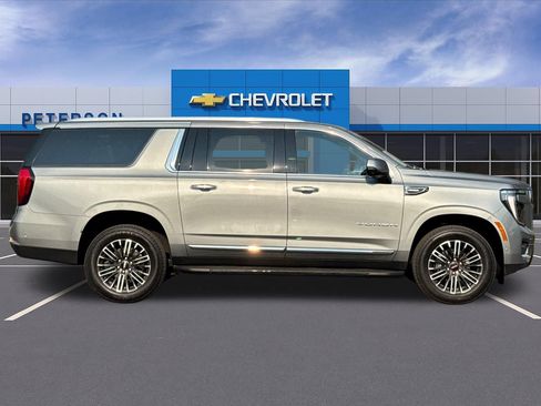 Certified 2026 GMC Yukon XL Elevation AWD/4WD image 3