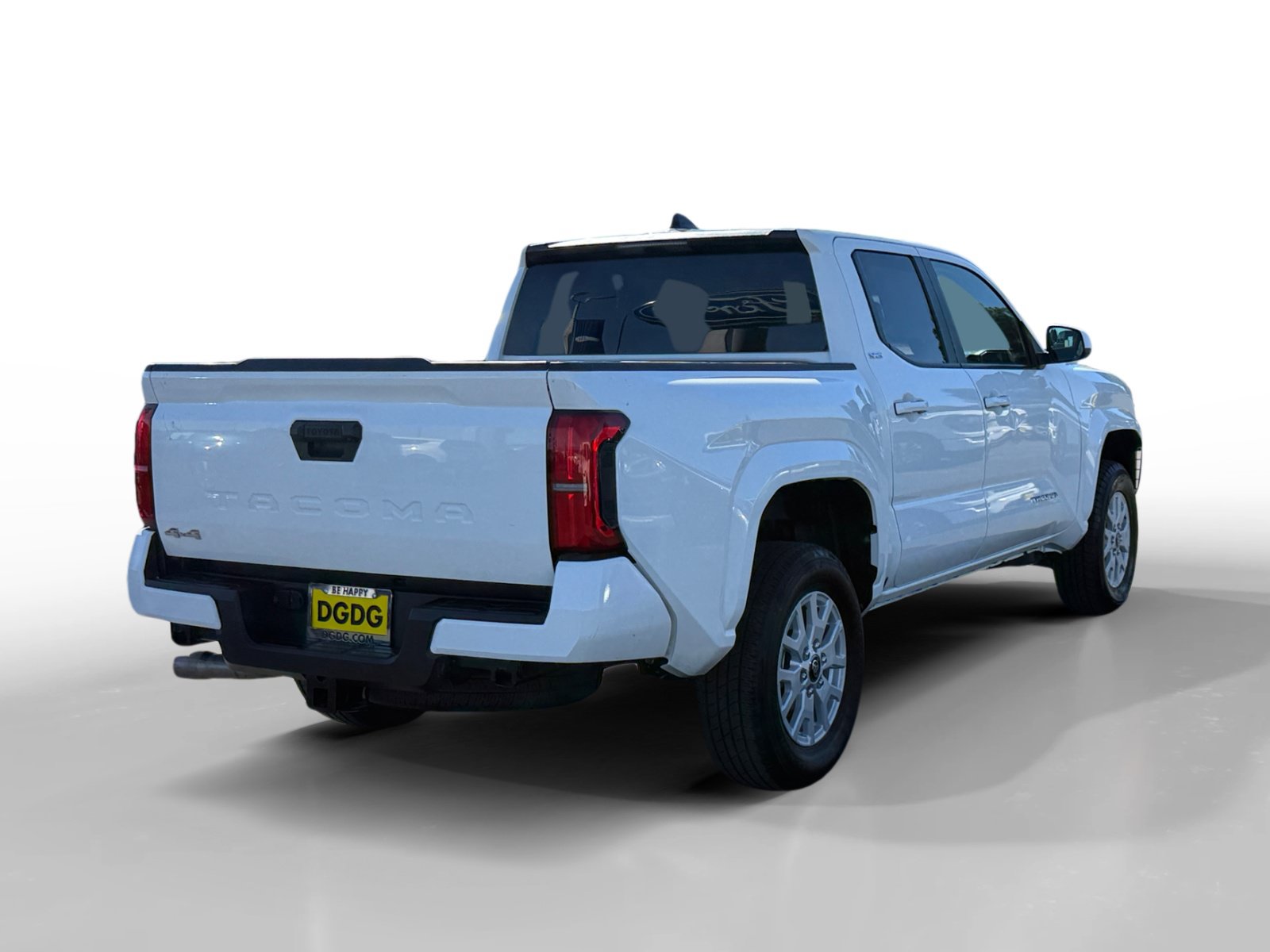 Used 2025 Toyota Tacoma SR5 AWD/4WD image 5