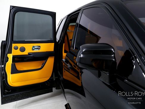Used 2024 Rolls-Royce Cullinan image 28