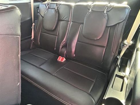 Used 2020 Ford Explorer XLT w/ Comfort Package image 29