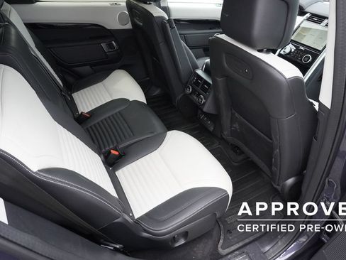 Used 2025 Land Rover Discovery S AWD/4WD image 26