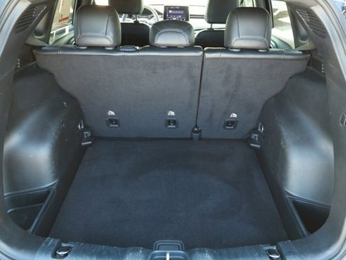 Used 2024 Jeep Compass Latitude image 10