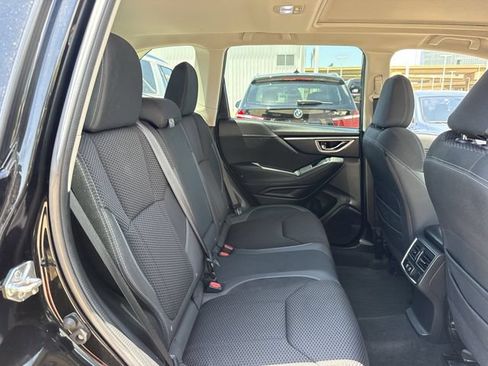 Used 2023 Subaru Forester Premium AWD/4WD image 32