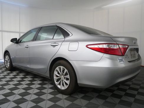 Used 2015 Toyota Camry LE FWD image 2