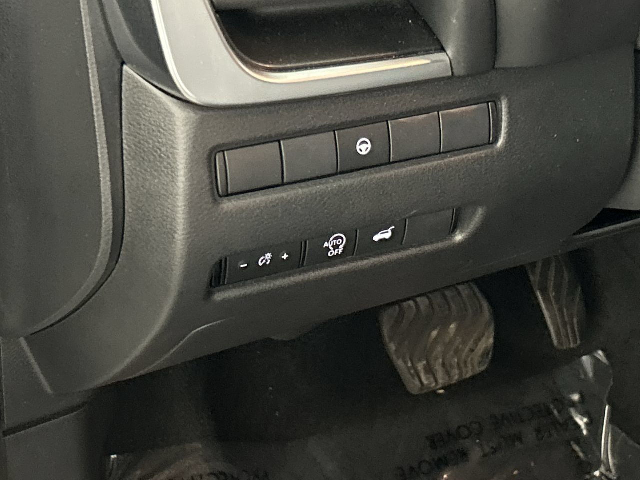 Used 2025 Nissan Rogue SV FWD image 13