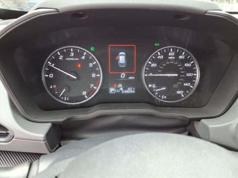 Used 2024 Subaru Crosstrek 2.0i Premium AWD/4WD image 13