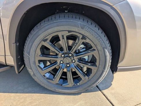 New 2026 Toyota Highlander XLE AWD/4WD image 11