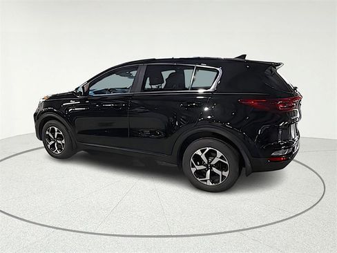 Used 2020 Kia Sportage LX image 5