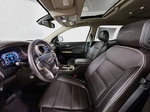 Used 2017 GMC Acadia Denali w/ Technology Package AWD/4WD image 22
