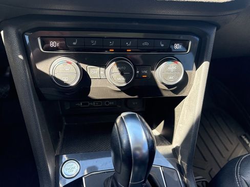 Used 2019 Volkswagen Tiguan SE image 13