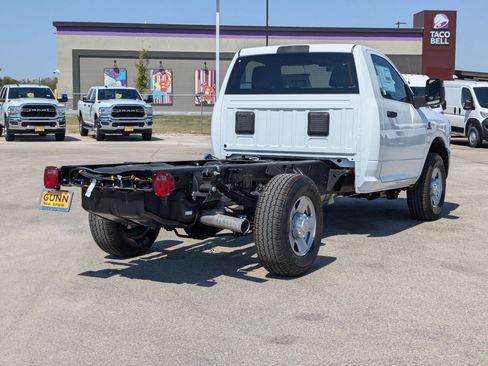New 2024 RAM 3500 Tradesman image 3