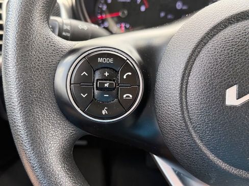 Used 2022 Kia Soul LX FWD image 21