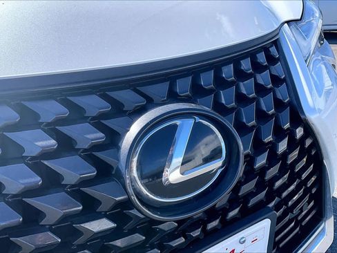 Used 2022 Lexus UX 200 w/ Accessory Package (Z1) FWD image 29