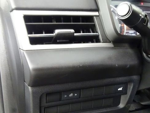 Used 2022 Mitsubishi Outlander SE image 19