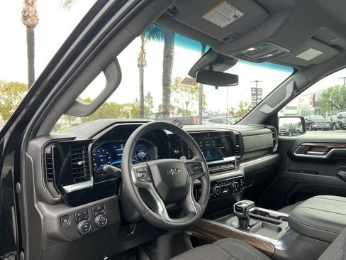 Used 2023 Chevrolet Silverado 1500 RST w/ Z71 Off-Road Package image 10