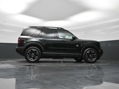 Used 2025 Ford Bronco Sport Outer Banks w/ Outer Banks Tech Package+ AWD/4WD image 35